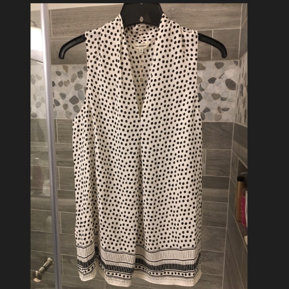 NWT Max Studio black and white top
